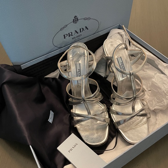 Prada Leather Metallic Silver Heels Sz 37 - Picture 6 of 10